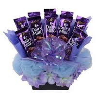 10 silk chocolates in a decorated basket