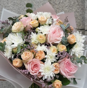 40 pastel flowers roses hand bouquet